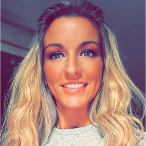 Meet your Posher, Cristie